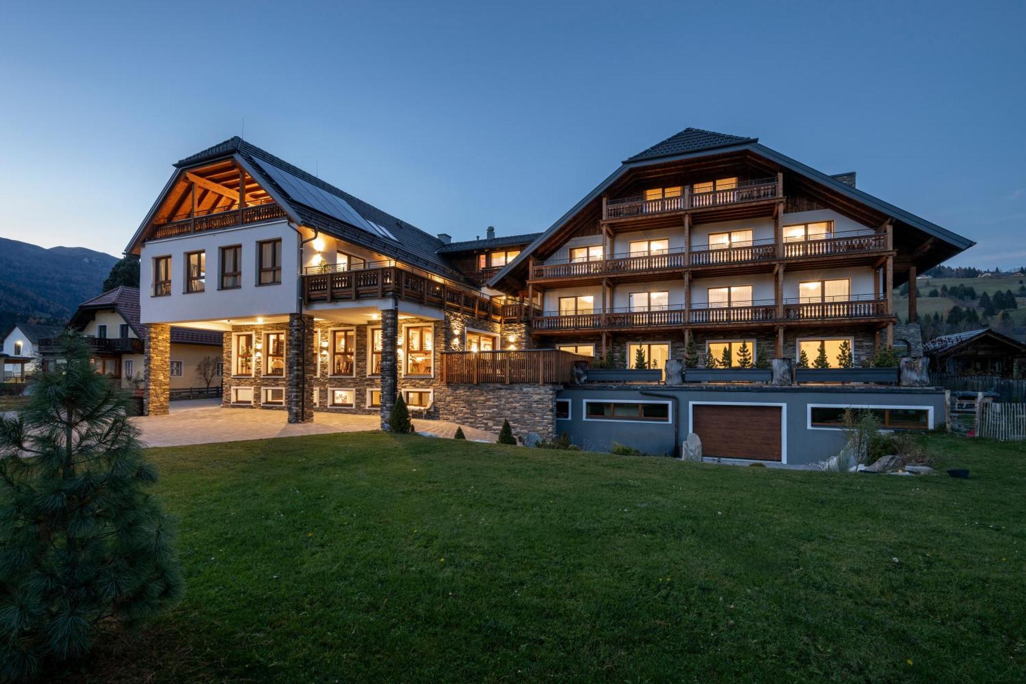 Hotel Haus Lungau Mauterndorf  Extérieur photo